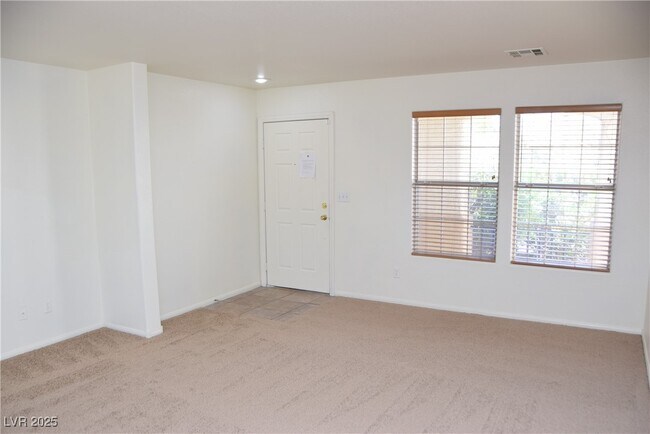 Foto del edificio - 7804 Wavering Pine Dr