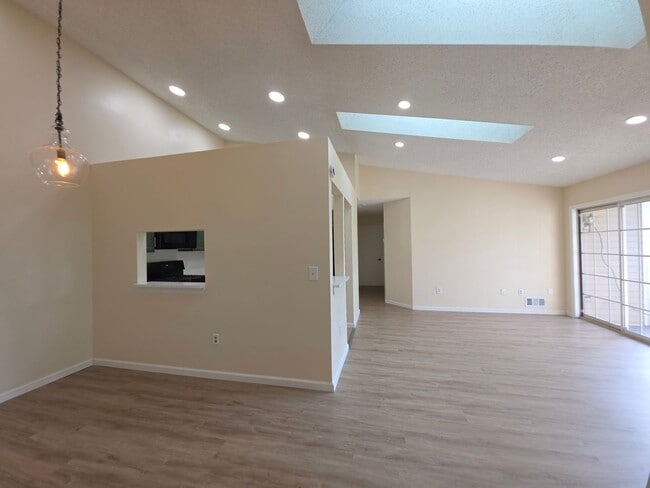 Foto del edificio - Be the first to occupy this 2nd fl, 2-bedroom/2-bath condominium with lots of amenities, since be...