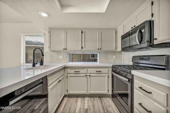 Foto del edificio - 7554 Wheeldale Cir