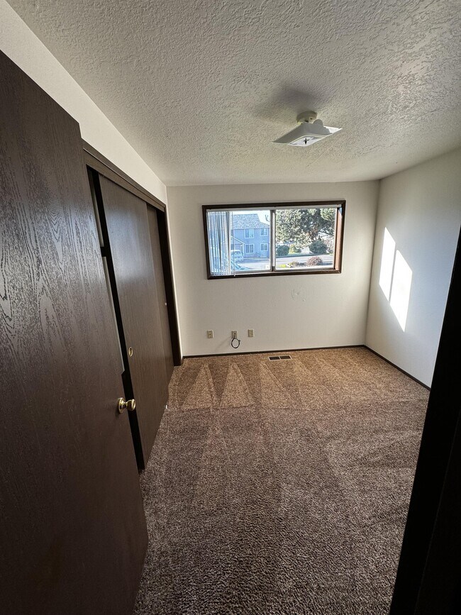 15801586 W Ida St Unit 1586, Stayton, OR 97383 Apartment for Rent in