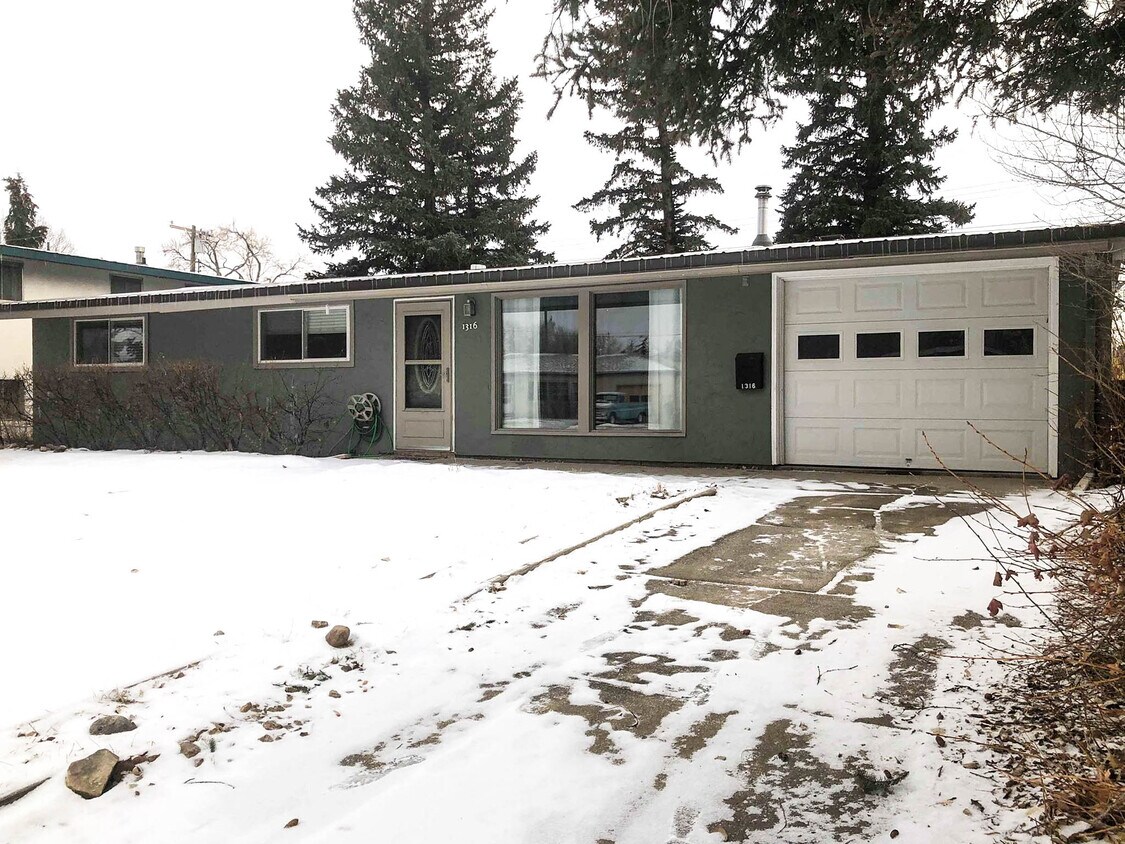 Primary Photo - 1316 E Fetterman St