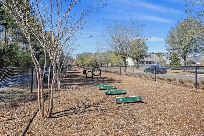 Building Photo - 108 Ingleside Dr