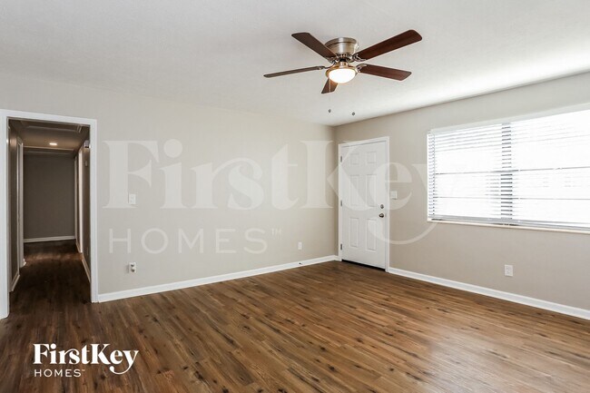 Foto del edificio - 2853 Oakcove Ln