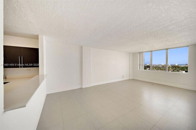 Foto del edificio - 1500 Bay Rd