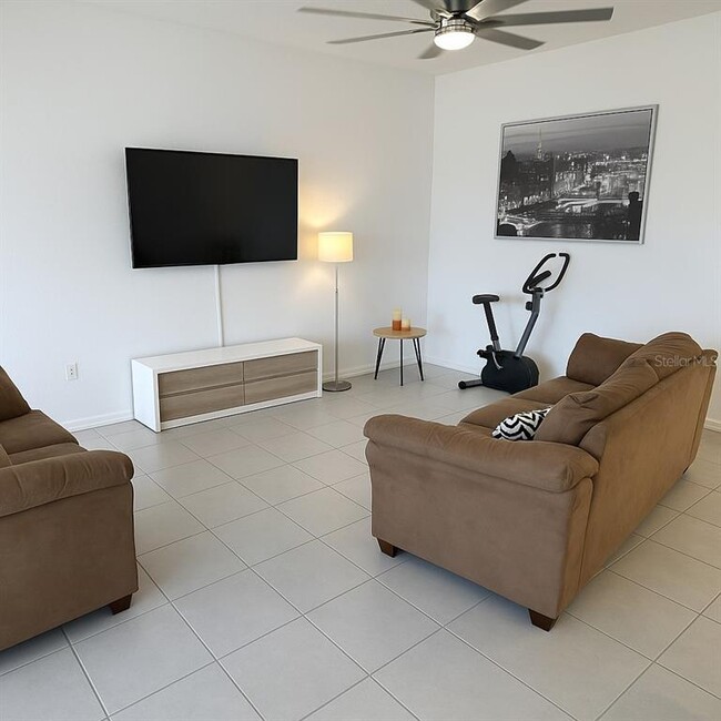 Foto del edificio - 2360 Sedge Grass Wy