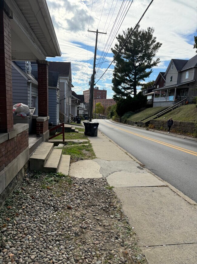 Foto del edificio - 728 Willey St