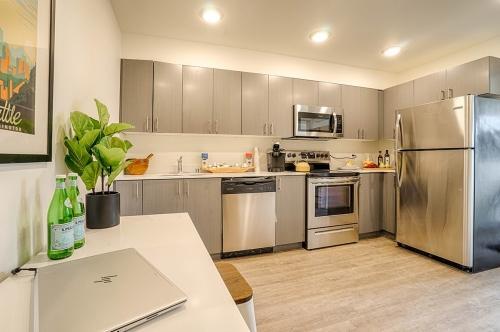 Building Photo - 1 bedroom in Seattle WA 98115