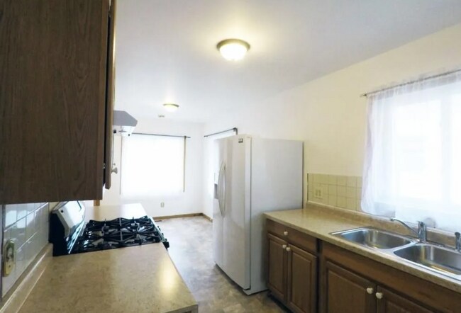 Foto del edificio - 3526 N Newton Ave