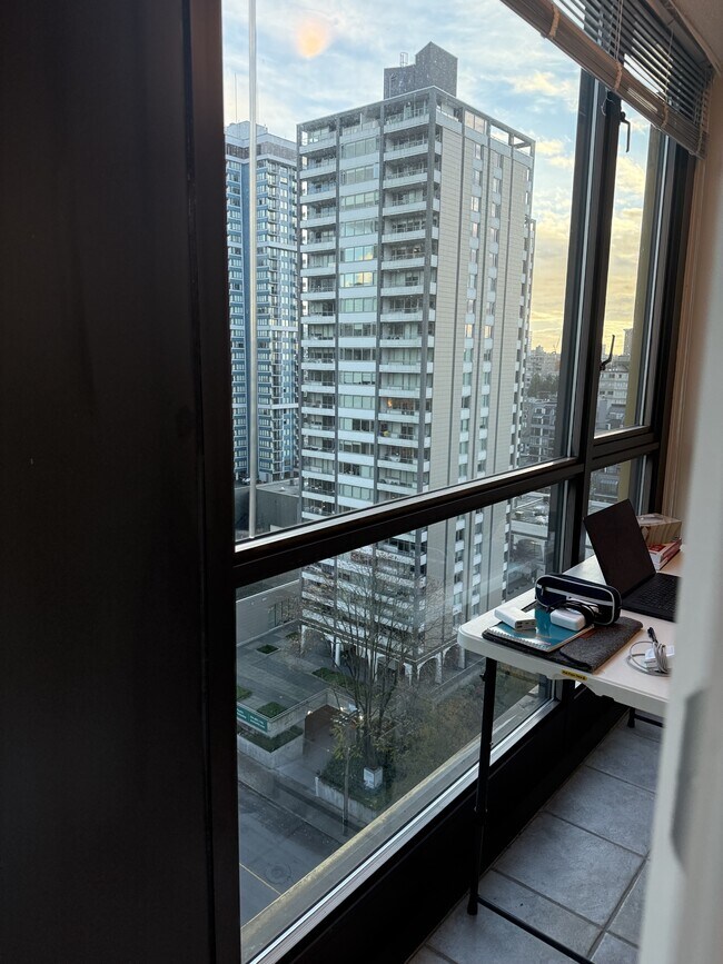 Photo du bâtiment - 1331 Alberni St