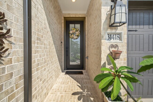 Building Photo - 31418 Golden Cliffs Ln