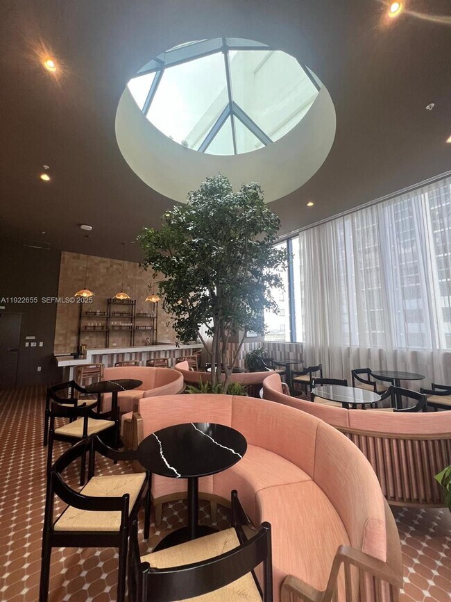 Foto del edificio - 11 NE 6th St