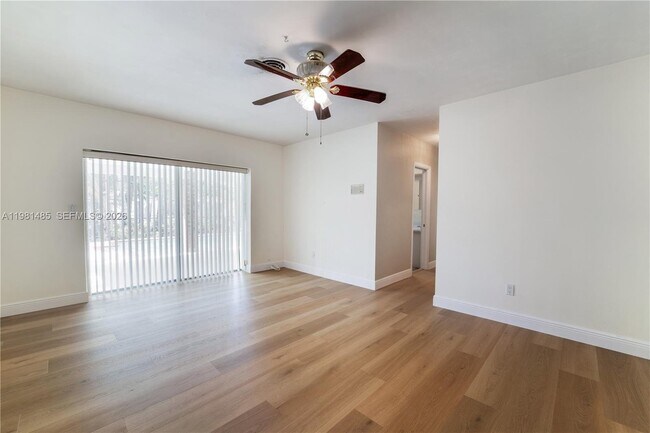 Foto del edificio - 7970 SW 146th St