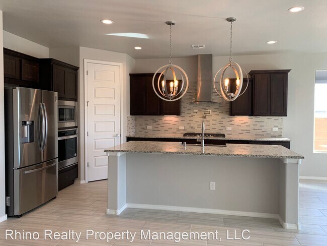 Building Photo - 4 br, 2 bath House - 7400 Redbloom Rd NW