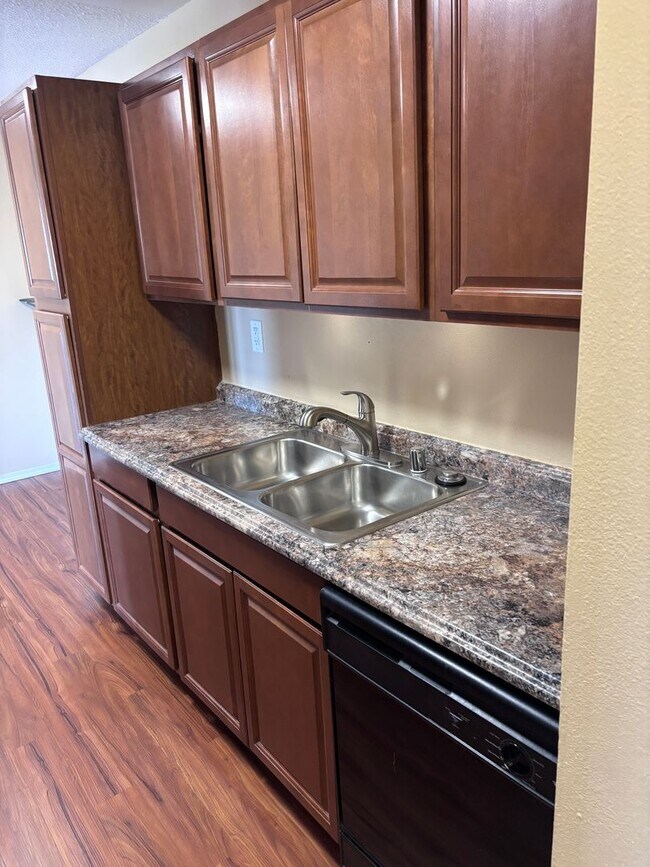 Foto del edificio - Heat Paid!  Amazing Downtown Condo!
