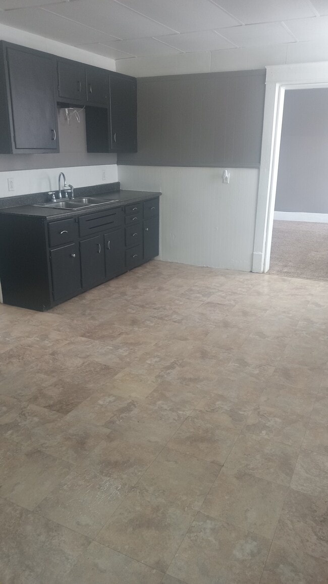 Building Photo - 1608 Poplar St