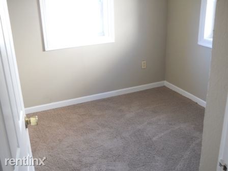 Building Photo - 3 br, 1 bath House - 910 S Kansas Ave