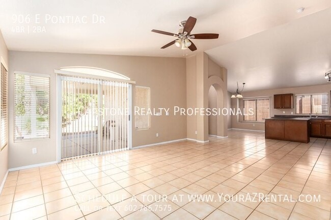 Building Photo - Beautiful 4 bedroom 2 bathroom home right ...