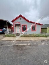 Building Photo - 330 W Daly St