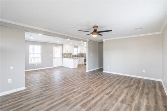 Building Photo - 725 10th St