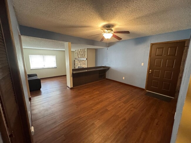 Building Photo - 1437 Westbrooke