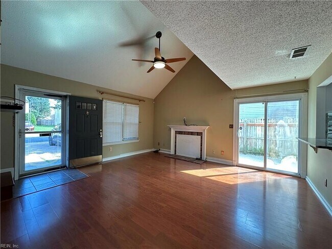 Foto del edificio - 3990 Roebling Ln