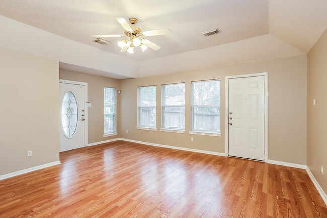 Building Photo - 22946 Sugar Bear Dr