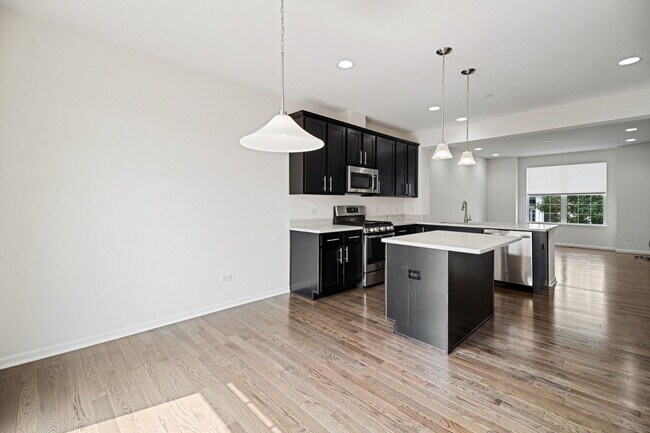 Building Photo - 4426 Monroe Ct