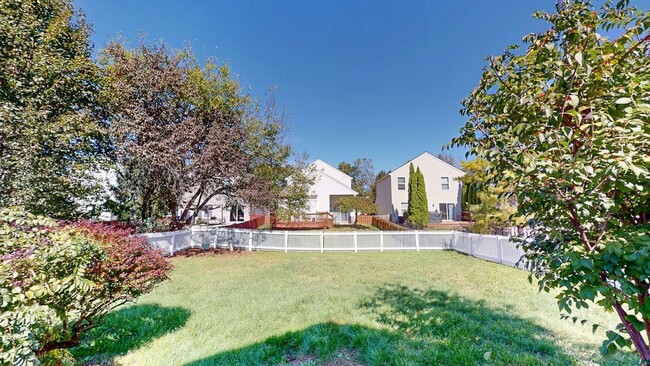 Building Photo - 5770 Trailwater Ln