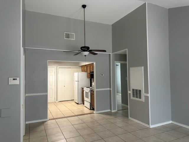 Building Photo - 709 Hillcrest Ct