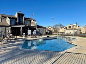 Building Photo - 12480 Abrams Rd