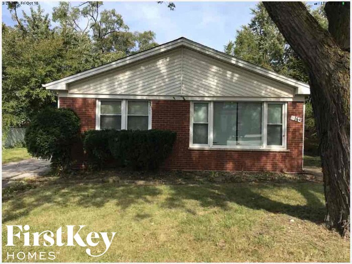 Primary Photo - 14 Sibley Blvd