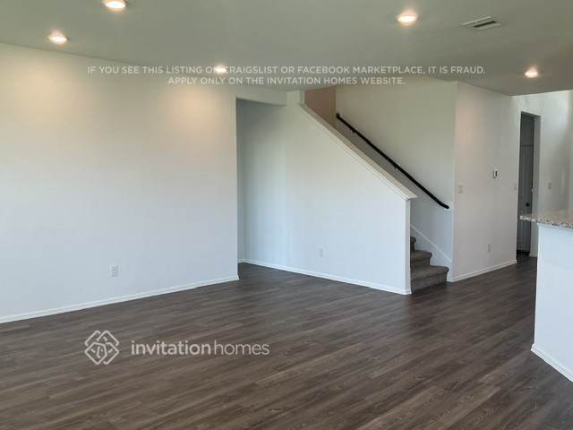 Foto del edificio - 753 Ridgewood Lk Dr