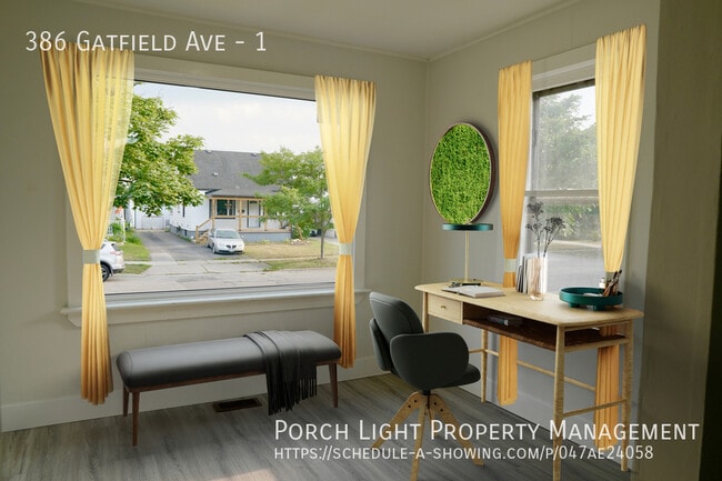 Building Photo - Renovated Main Floor 2 Bedroom plus Sunroom