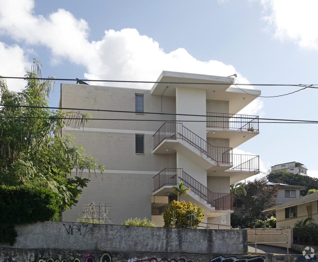 Building Photo - 510 Magellan Ave