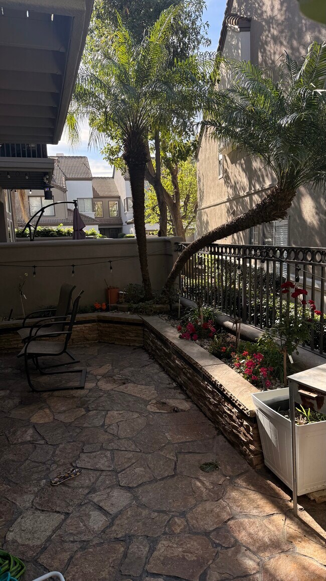 Building Photo - 26253 Solrio