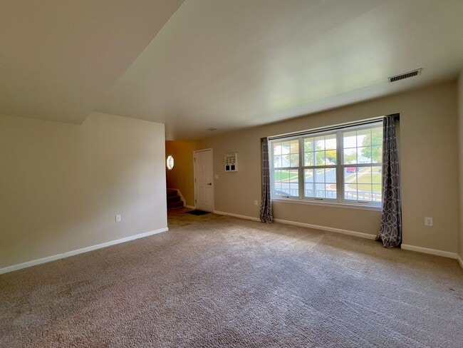 Foto del edificio - Charming 4 Bedroom/3.5 Bathroom Home in Ha...