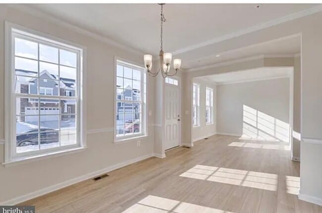 Building Photo - 10810 Meridian Hill Way