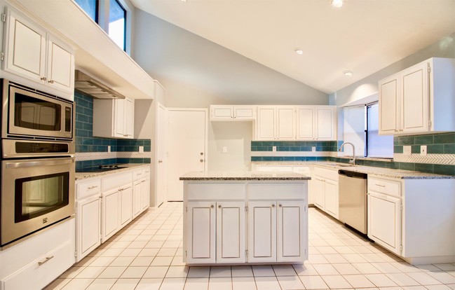 Photo - 1806 Encino Bend (San Antonio, TX) House