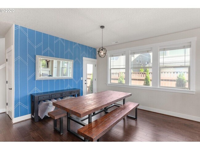 Foto del edificio - Bethany coveted 4bd, 2.5ba in Fabulous nei...
