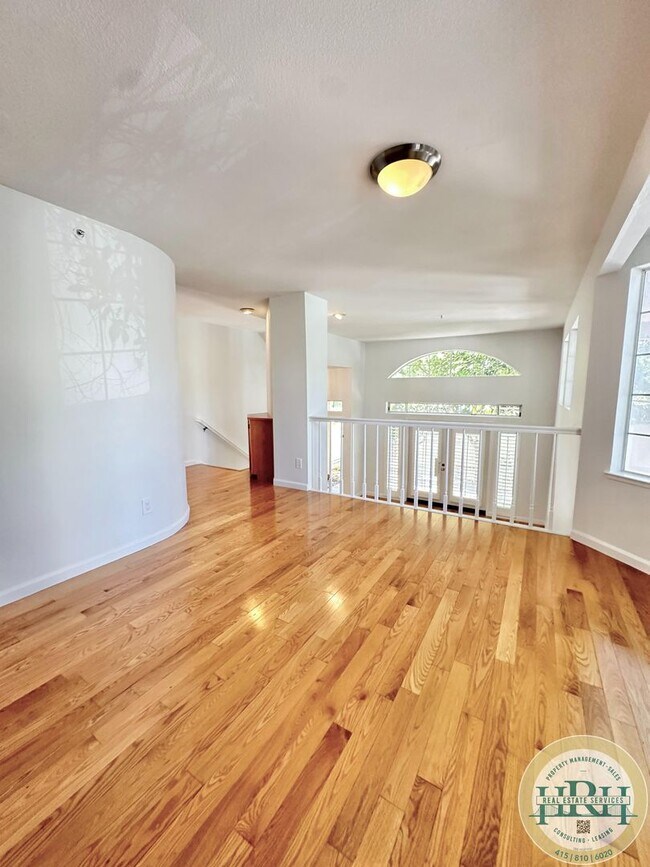 Foto del edificio - Charming 3BR|2.5BA Palo Alto Townhome – Pr...