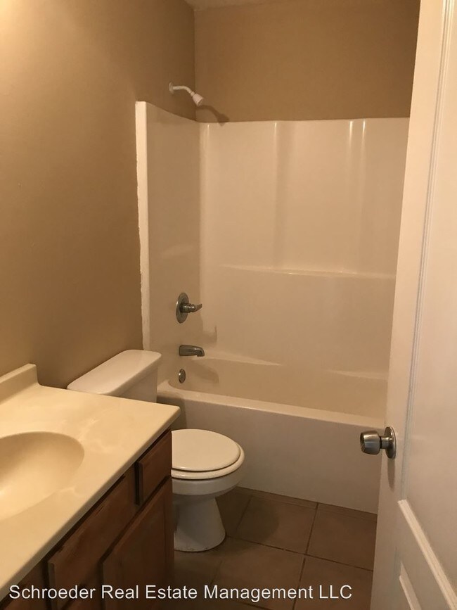 Building Photo - 1725 Garden Park Dr
