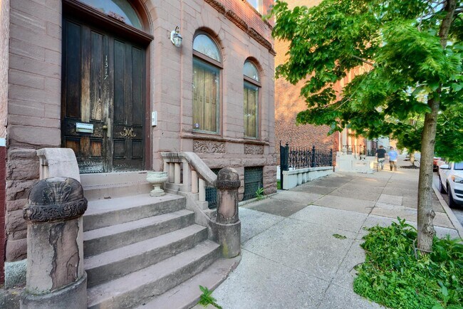 Foto del edificio - 1317 Eutaw Pl