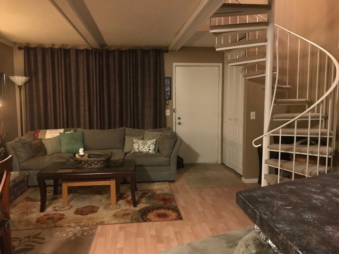 Foto principal - 7400 72nd Ln N