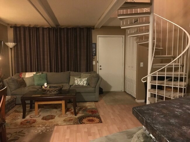 Building Photo - 7400 72nd Ln N