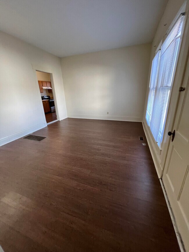 Foto del edificio - 311 N Hamilton St