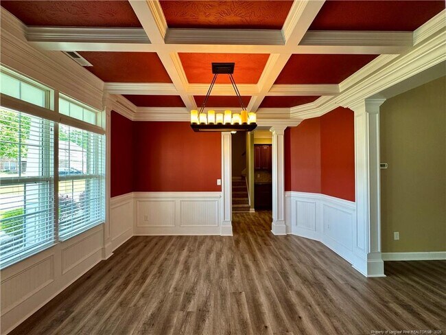 Foto del edificio - 380 Stansbury Dr