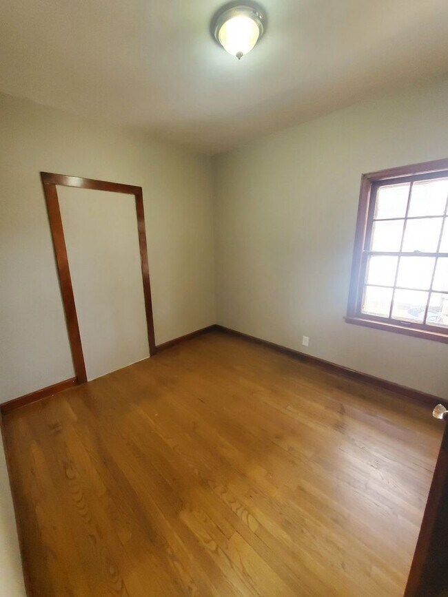 Foto del edificio - 1043 S 31st St