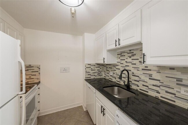 Foto del edificio - 375 Ralph McGill Blvd NE