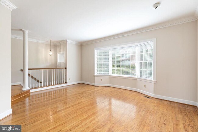 Foto del edificio - 8165 Madrillon Ct