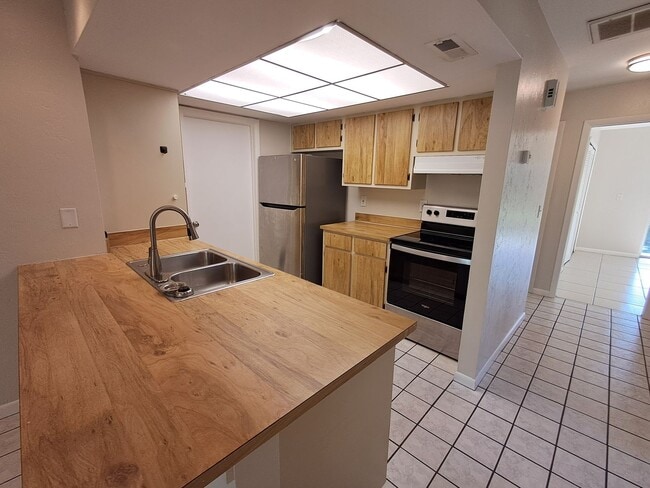 Foto del edificio - 1236-1238 SE 24th Ave